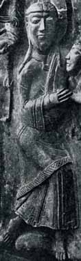 Bronzetür von Now- gorod um 1152 Unterhemd unter der Oberkleidung